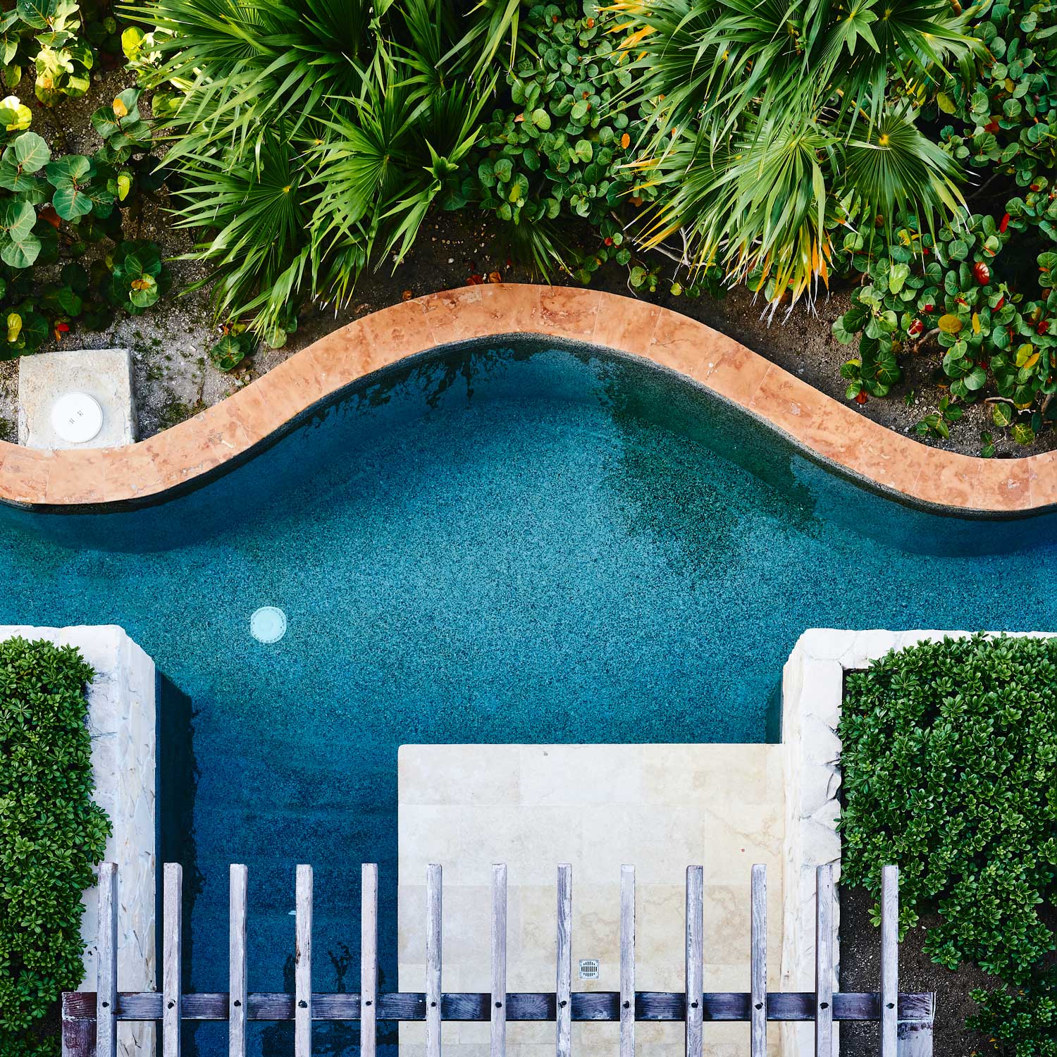 Merritt Designs Pool Safe BPA-Free Shatter Resilient Melamine and Acrylic Dinnerware