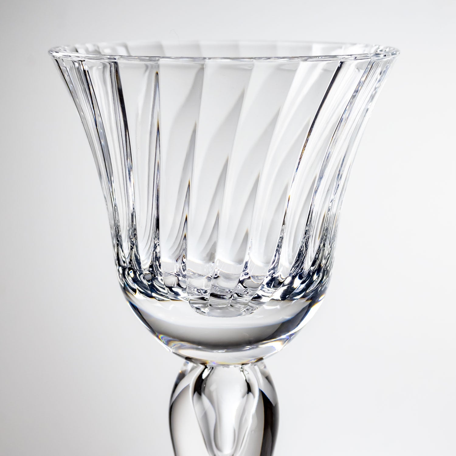 Merritt Designs Venezia Clear 10oz Acrylic Wine Stemware detailed view